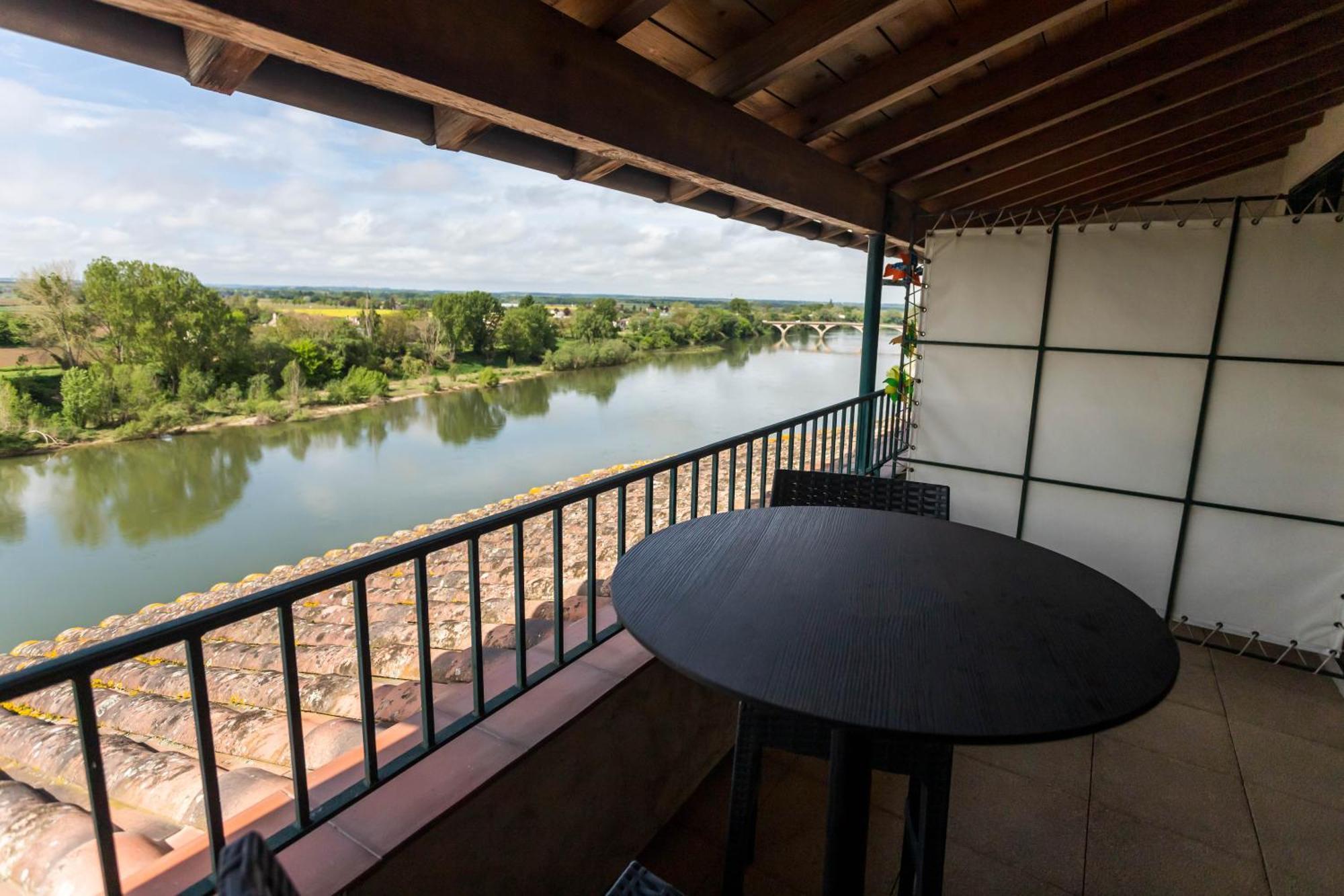 Hotel Restaurant Cote Garonne Le Balcon Des Dames - Tonneins Fauillet Marmande - Vue Panoramique Bord De Garonne Chambres Climatisees Exterior foto